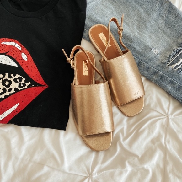 Gold sling back square sandals - Picture 2 of 8